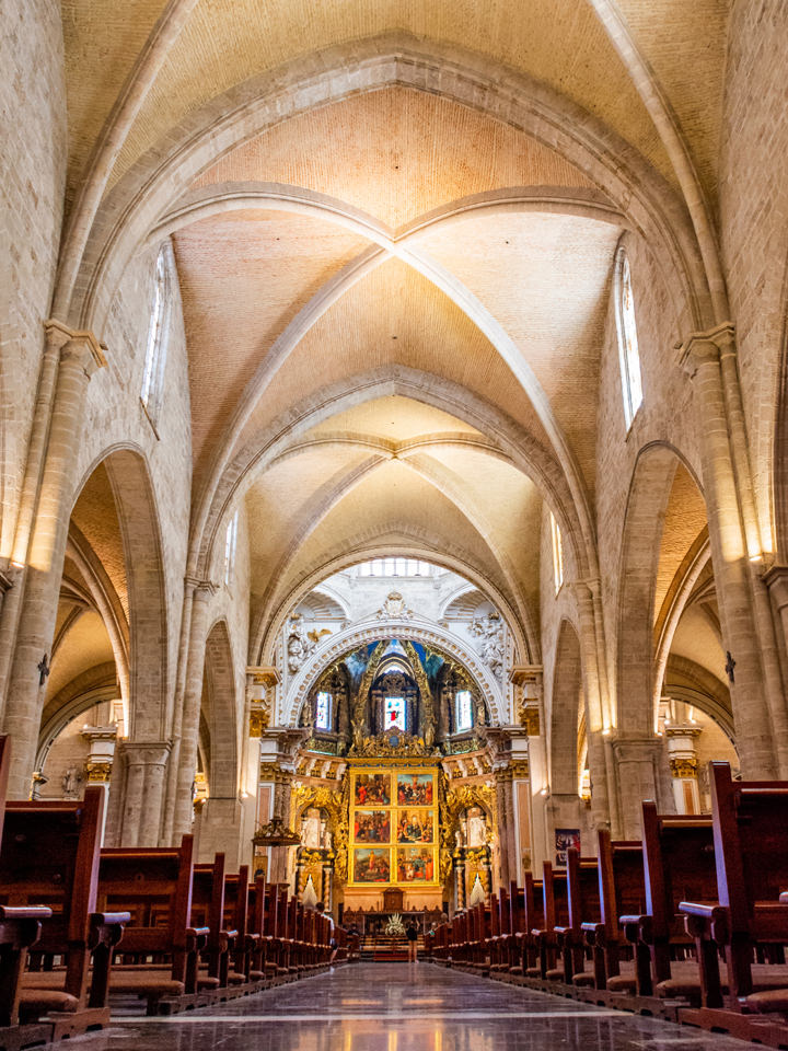 Valencia Cathedral - Main corridor of the Cathedral